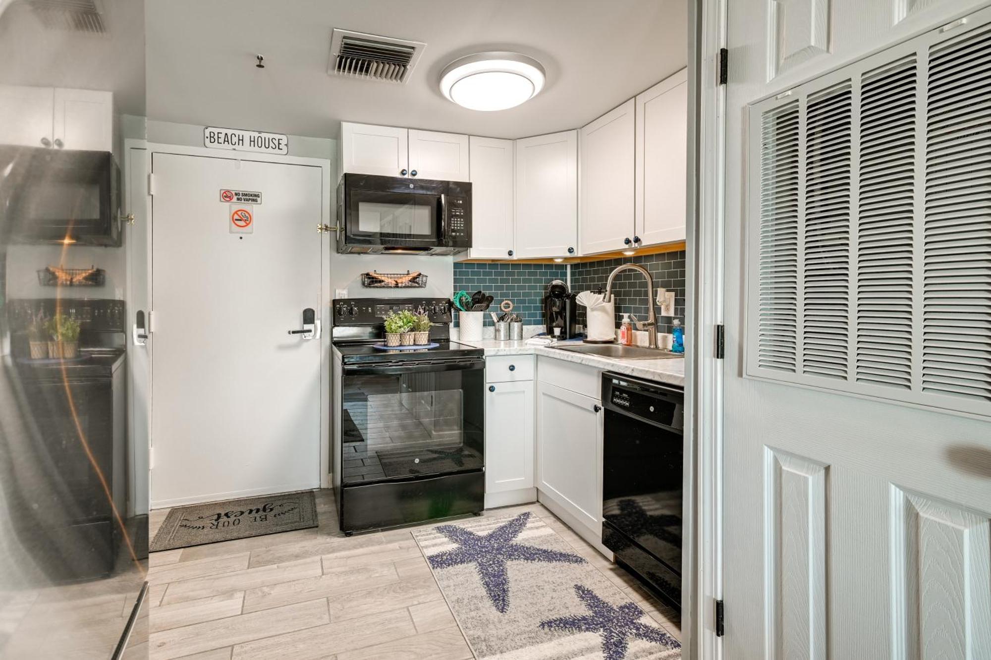 Renovated Oceanfront Resort Condo With Balcony 미를 비치 외부 사진